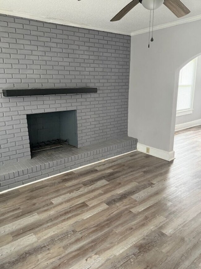Foto del edificio - 2 Bedroom, 1 Bath House (AVAILABLE NOW)