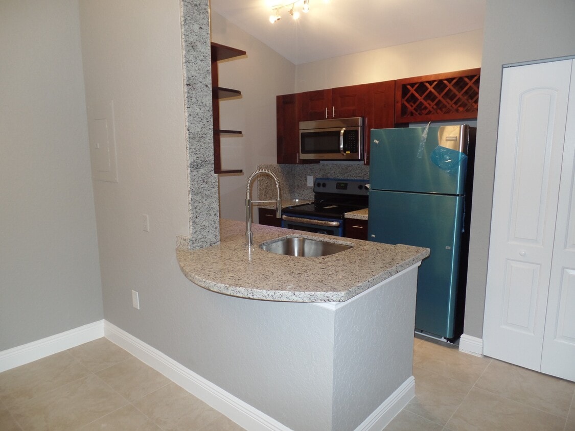 Photo - 2851 N Oakland Forest Dr (Oakland Park, FL)