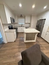 Building Photo - 4511 Spencer Dr