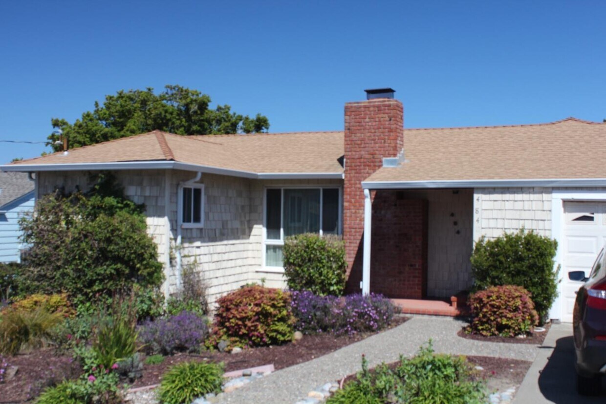 Primary Photo - 484 Chestnut Ave