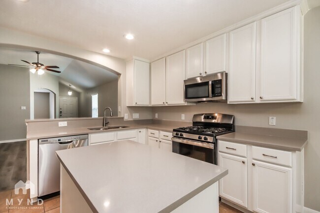 Foto del edificio - 5835 Deleon Trail Dr