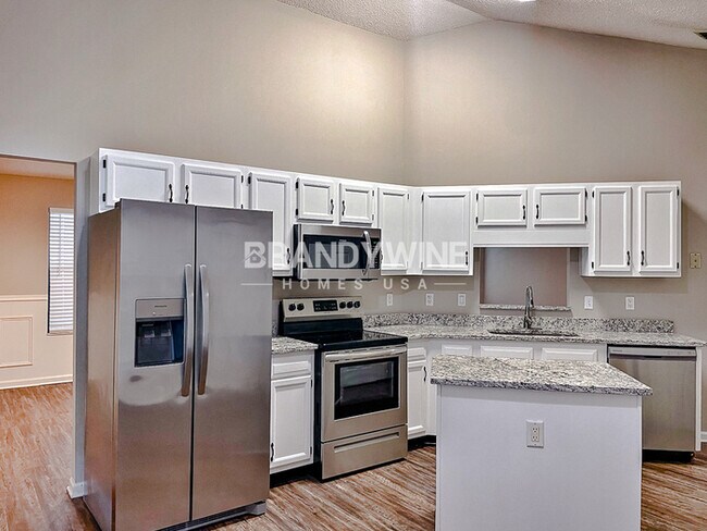 Building Photo - **1/2  MONTH FREE RENT**