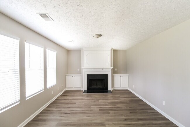 Foto del edificio - 6583 Carriage Ln