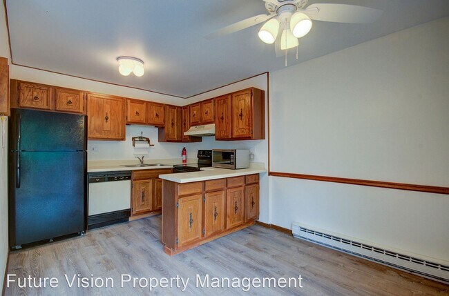 Building Photo - 2 br, 1.5 bath House - 4432 Arbor Circle #6