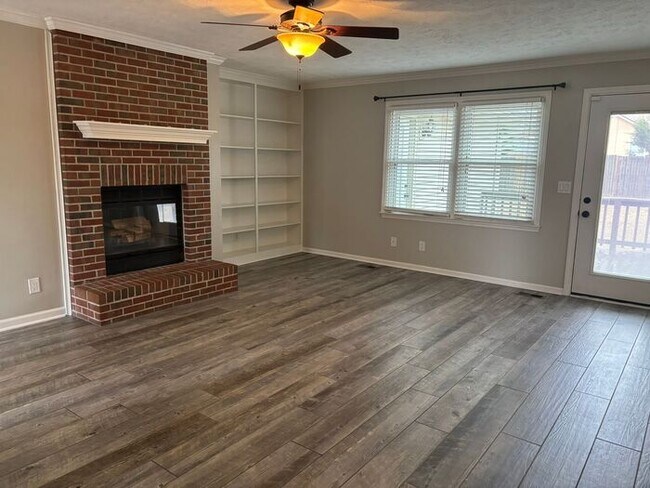 Foto del edificio - 867 Flintwood Rd