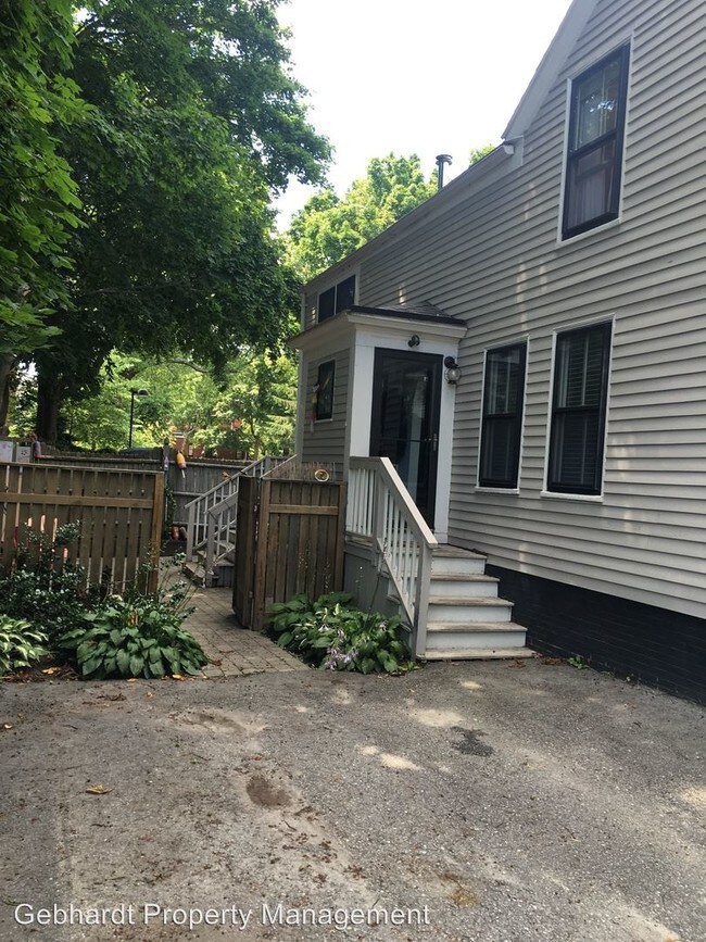 Building Photo - 15 Blyth Ct