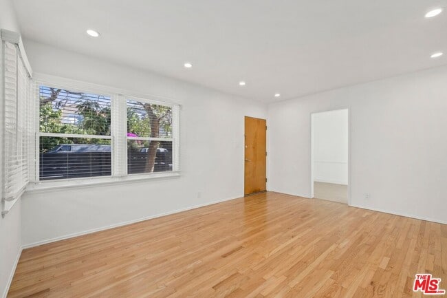 Foto del edificio - 219 3rd Ave