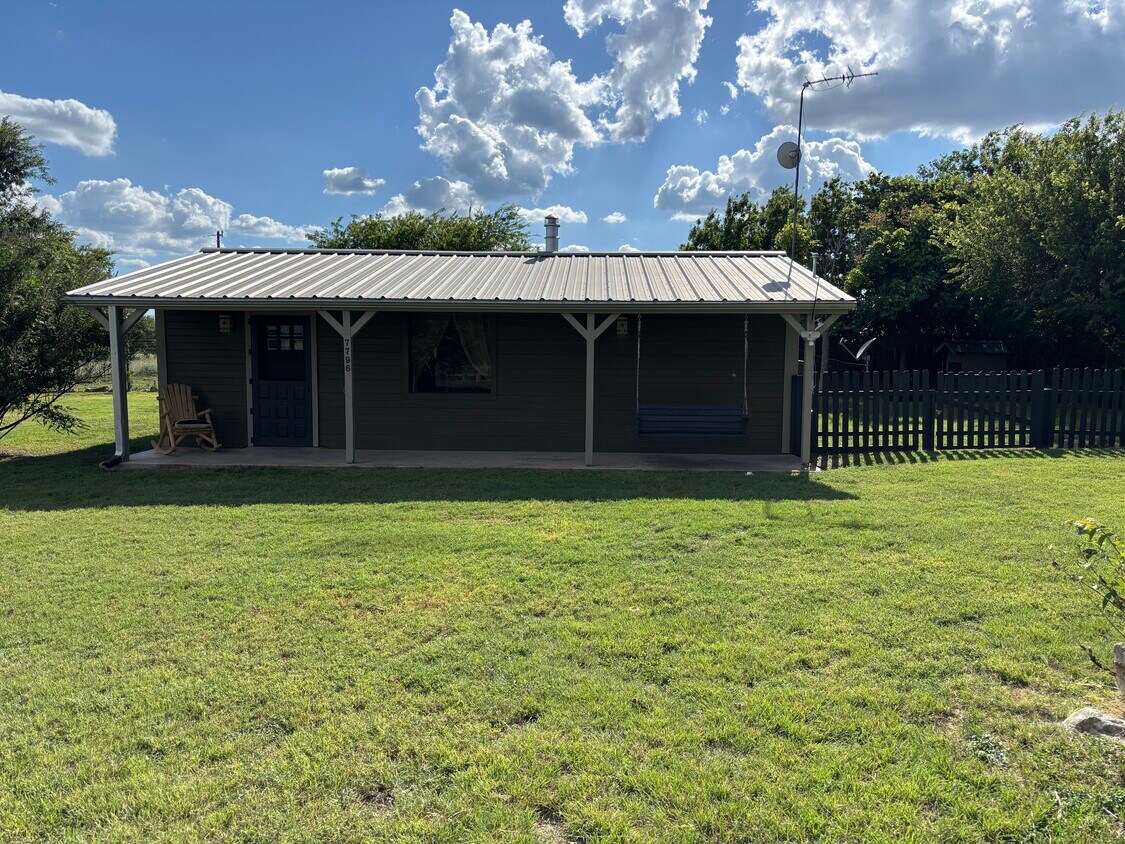 Foto principal - 7796 Ranch Rd 965