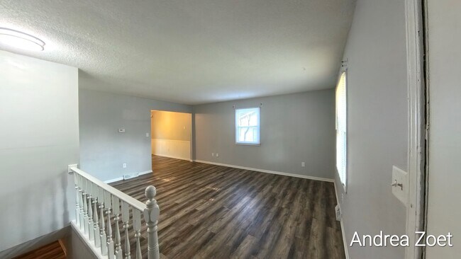 Foto del edificio - 2555 Ridgemoor Dr SE