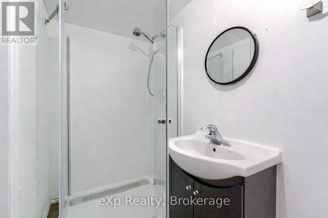 Building Photo - 332 Scottsdale Dr