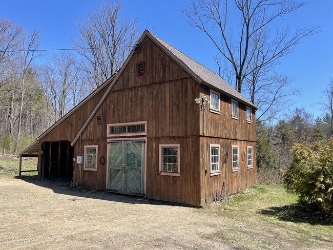Barn - 39 Old County Rd