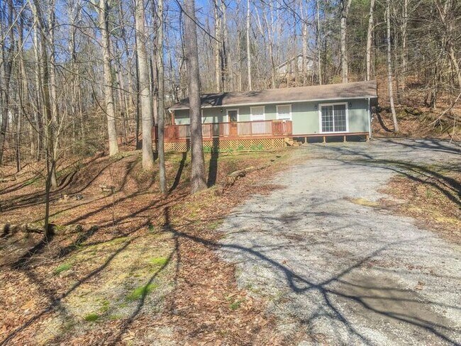 Foto del edificio - 620 Pine Oaks Dr