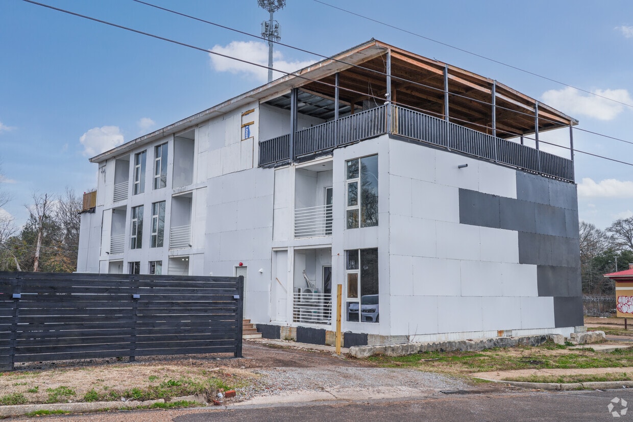 Building Photo - 1804 N Mill St