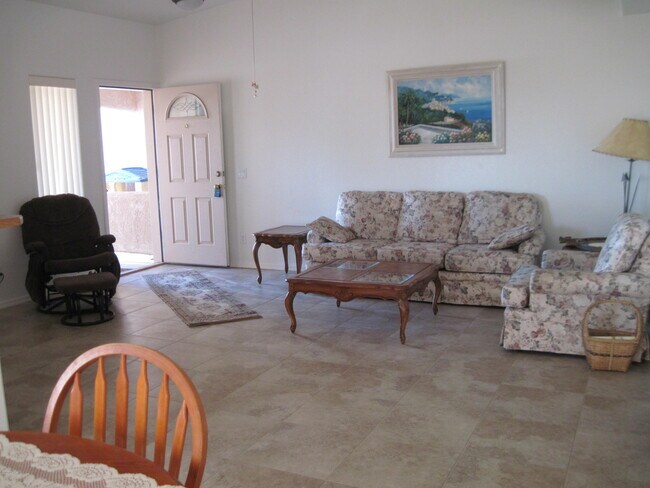 Building Photo - 3461 Iroquois Dr