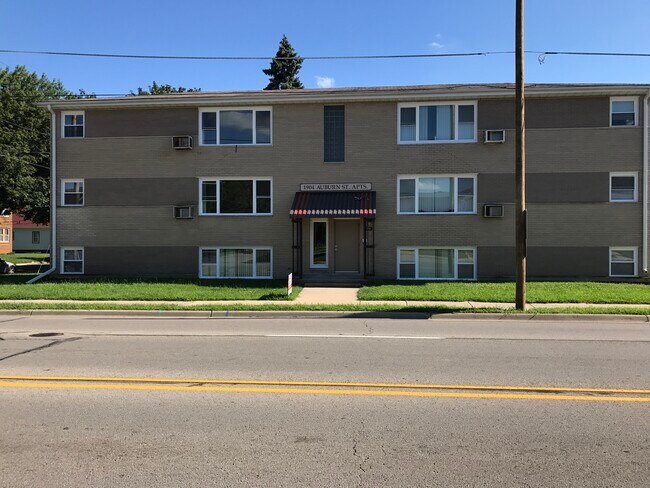 Building Photo - 1904 Auburn St
