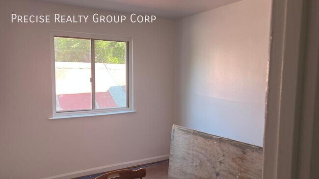 Building Photo - 442 Olmstead Ave