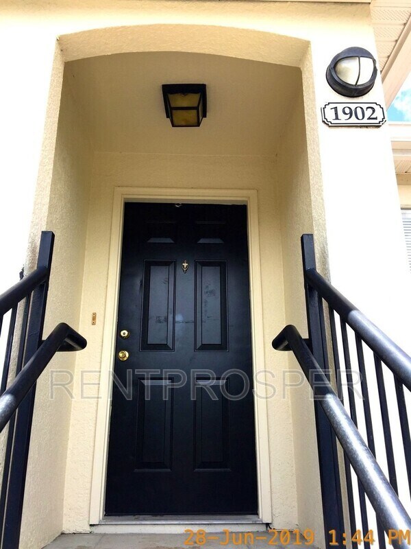 Foto del edificio - 9013 Lee Vista Blvd