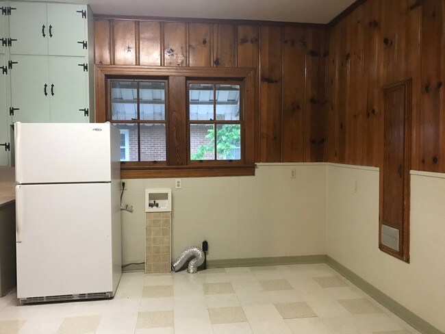 Foto del edificio - 704 E Thomas St