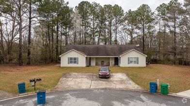 Building Photo - 8791 Freedom Way