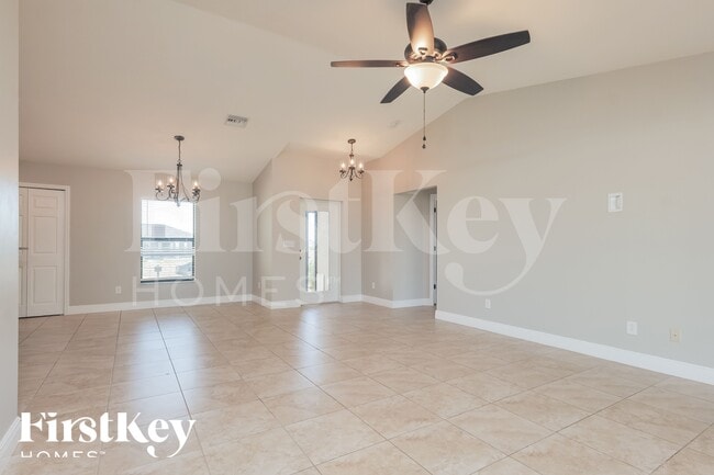 Building Photo - 1806 NE 2nd Ave