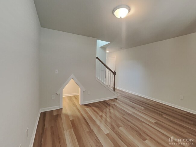 Foto del edificio - 35 Chalet Ct
