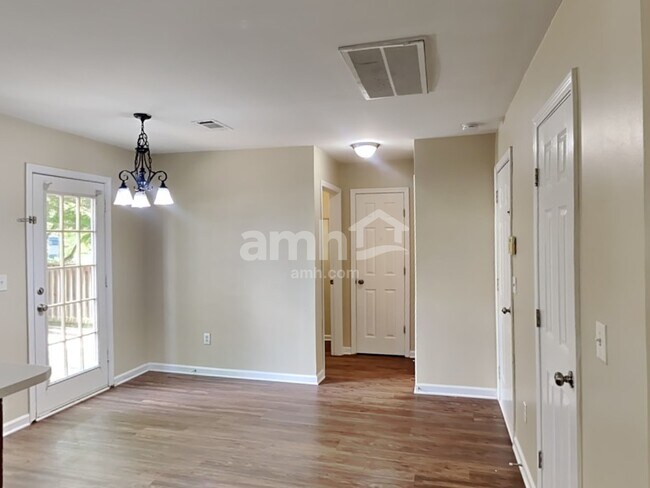 Building Photo - 1718 Stephenson Ln