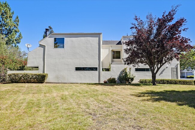 Building Photo - 1787 Deer Creek Ct