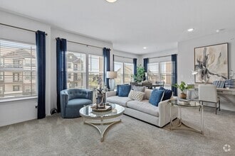 Building Photo - 97 @ North Oak