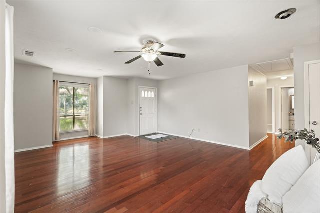Building Photo - 10407 Pagewood Dr