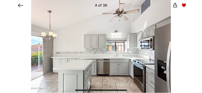 Foto del edificio - 1012 W Desert Hills Dr