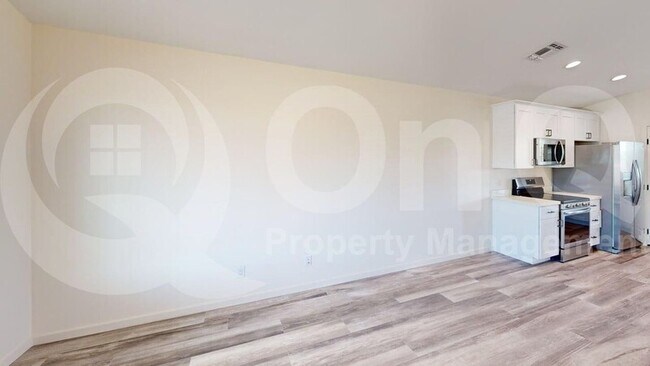 Foto del edificio - 205 E 10th St