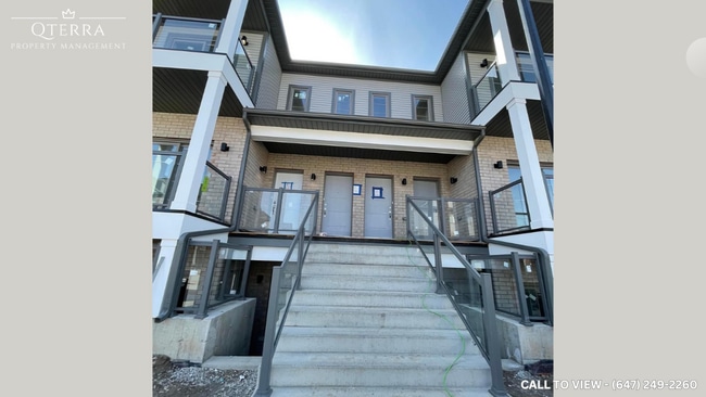 Building Photo - 205 W Oak Trl