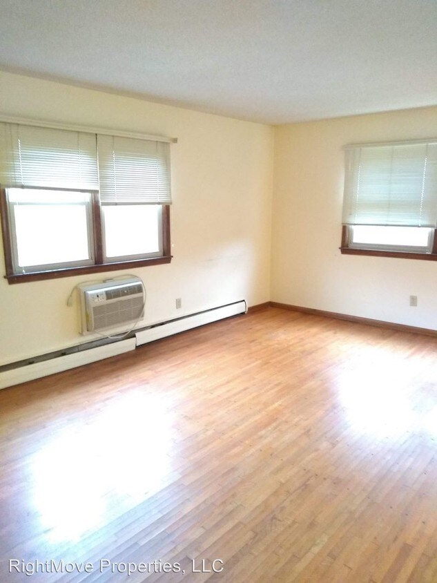 Primary Photo - 301 5th St SE