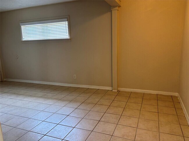 Building Photo - 3208 Suiter Way