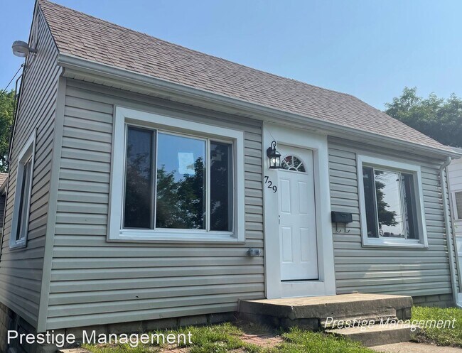 Building Photo - 2 br, 1 bath House - 729-31 Spruce St