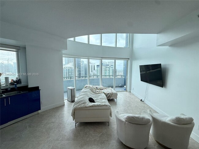 Foto del edificio - 60 SW 13th St