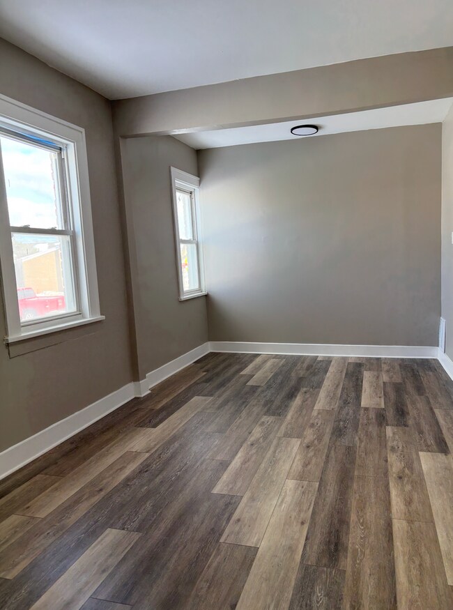 Foto del edificio - Spacious Open Concept Fully Renovated 3Bedroom 2 Bath Home