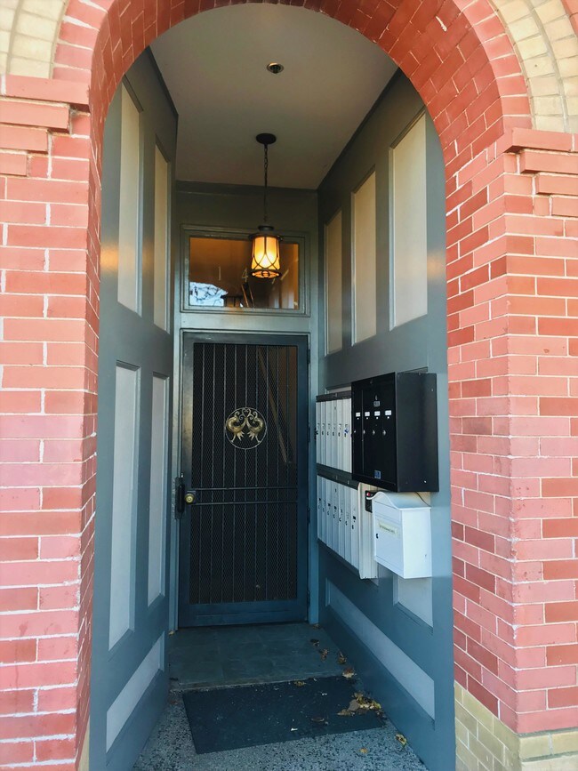 Foto del edificio - 1 bedroom in Richmond CA 94801