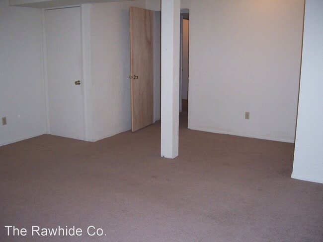 Foto del edificio - 3 br, 2.5 bath House - 2452 Lexington Vill...