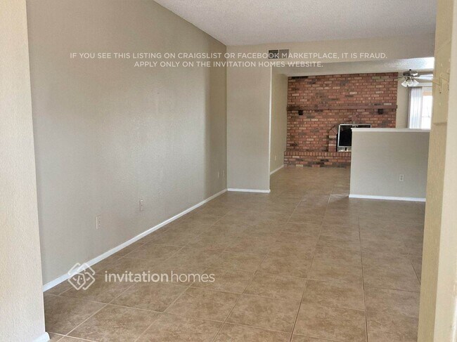 Building Photo - 1515 W Yukon Dr