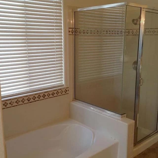 Foto del edificio - 814 Round Hill Dr