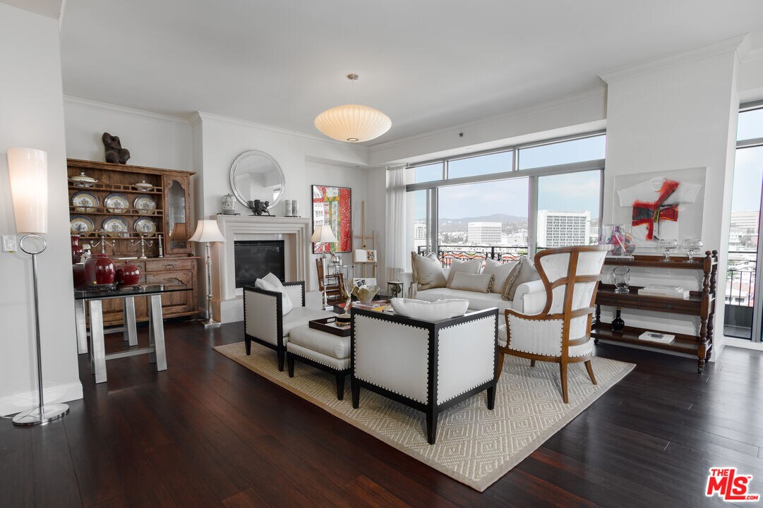 Foto principal - 10800 Wilshire Blvd