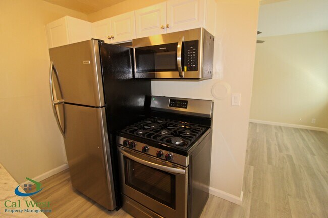 Foto del edificio - $1,995 - Remodeled 1 Bed/1 Bath in San Jos...