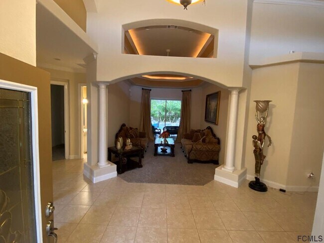 Building Photo - 34 E Diamond Dr