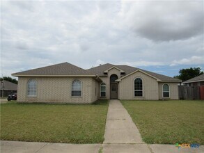 Building Photo - 4800 Michael Dr