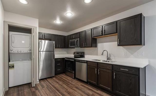 Foto del edificio - 1925 Moser Ave