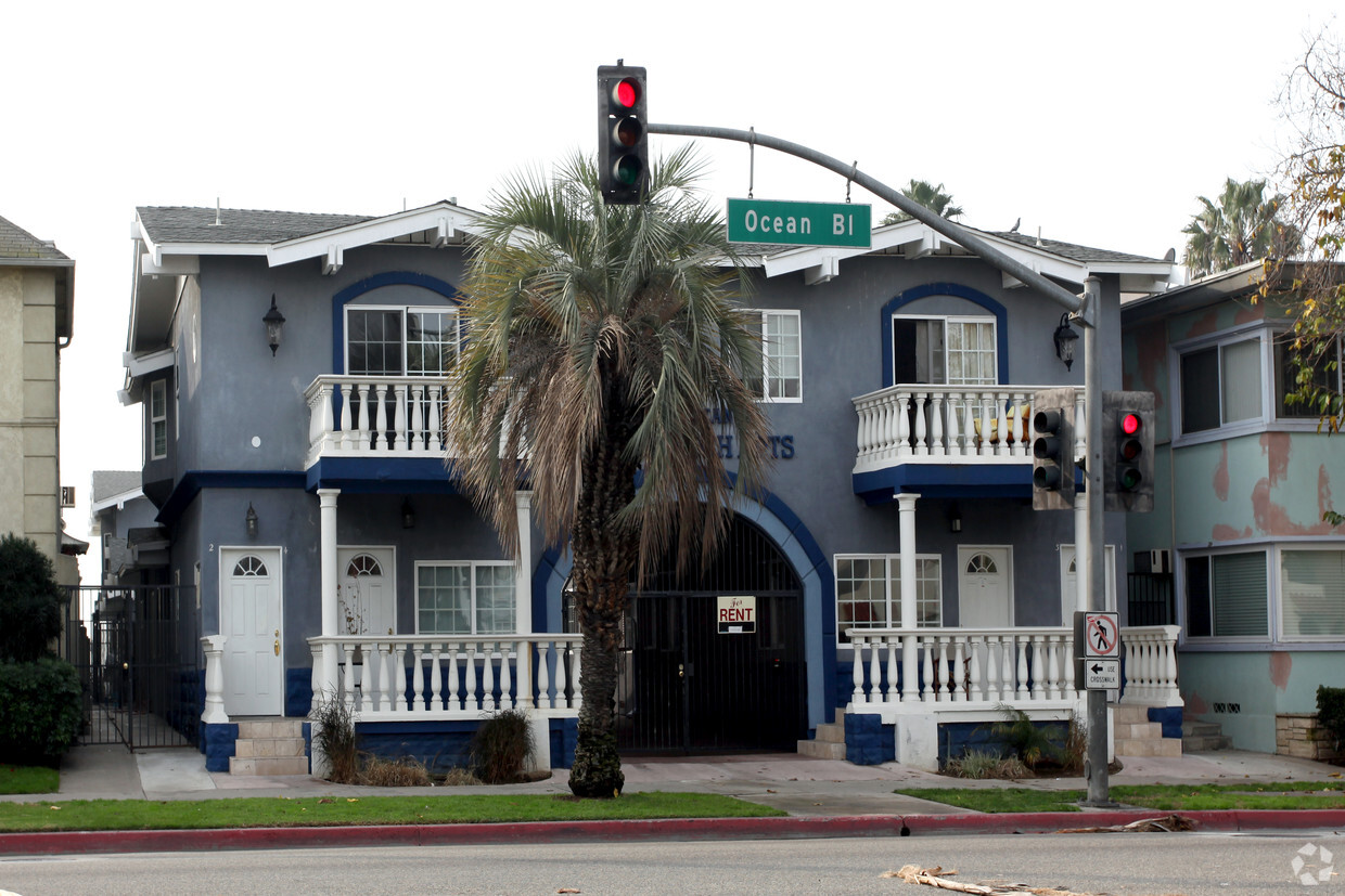 Primary Photo - Sandy Beach Apartments