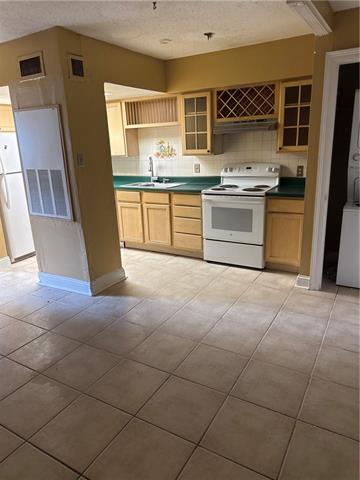 Foto del edificio - 4218 Hessmer Ave