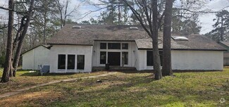 Building Photo - 6123 Northway Dr