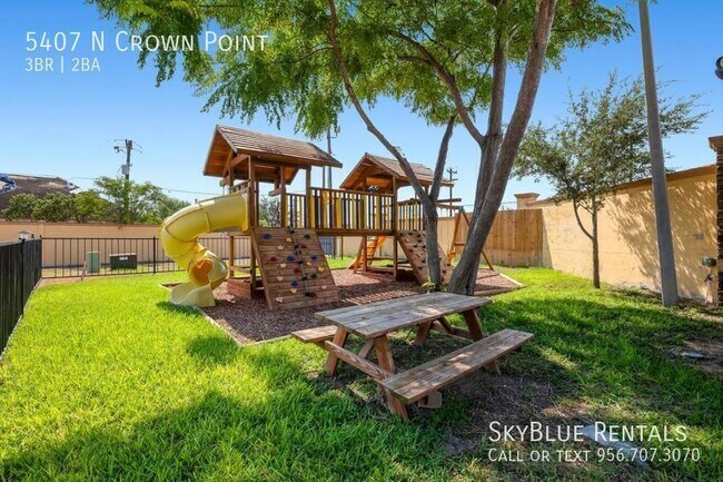 Foto del edificio - 5407 N Crown Point